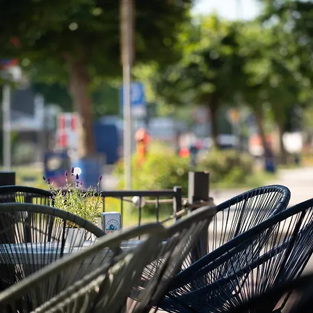 Orbisa Pokoje I Apartamenty W Cenie Parking Rowery Klimatyzacja Opcja Sniadan * Leba