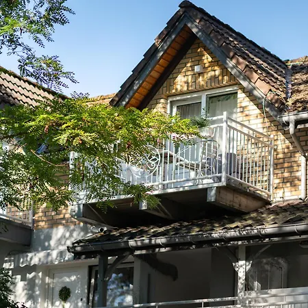 Orbisa Pokoje I Apartamenty W Cenie Parking Rowery Klimatyzacja Opcja Sniadan *