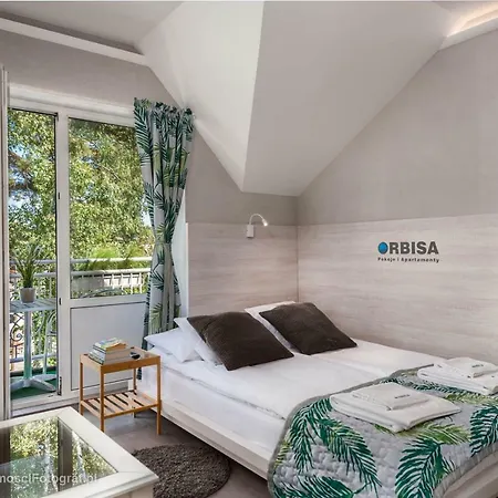 ホームステイ Orbisa Pokoje I Apartamenty W Cenie Parking Rowery Klimatyzacja Opcja Sniadan ウェバ